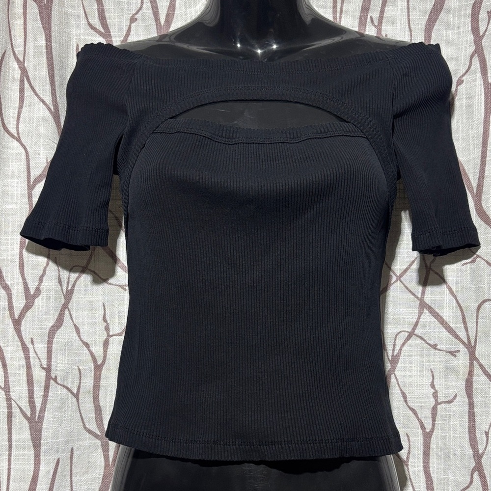 Elegant Black Valija Off-Shoulder Top - Size M